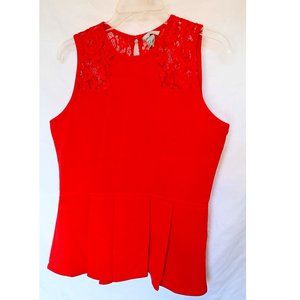Fancey red formfitting sleeveless lace cutout formal shirt, H&M us size 12